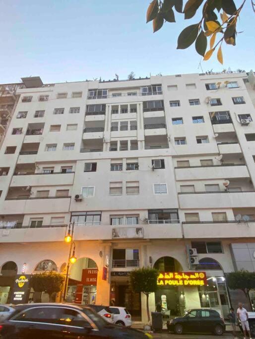 Apartment Oumnia 1 - City Center Tanger Luaran gambar