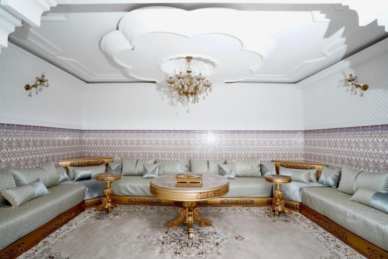 Apartment Oumnia 1 - City Center Tanger Luaran gambar